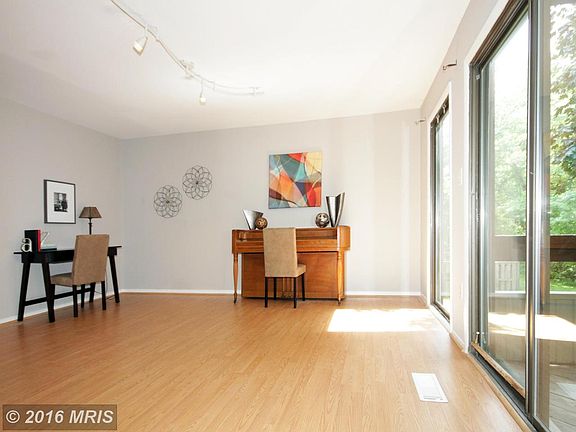 5th image of 3150 Colchester Brook Ln