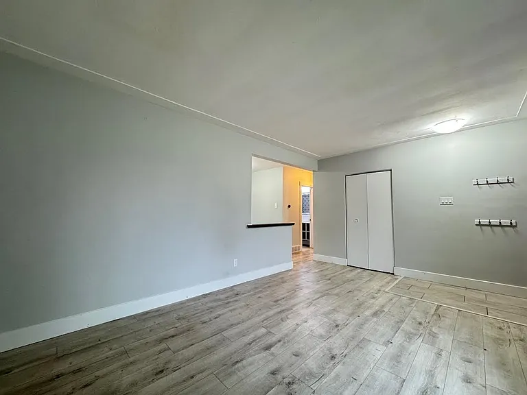 131 Kinzie Ave #MAIN — Photo 3