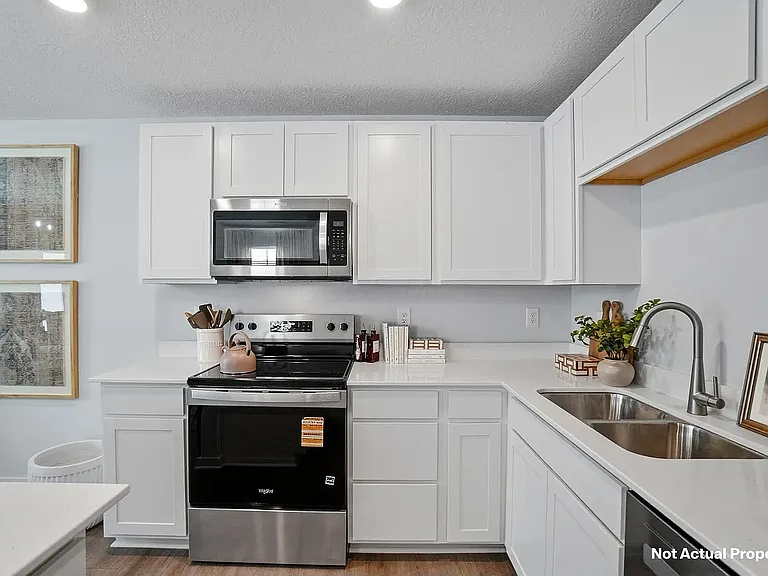 6404 Silver Canoe Way — Photo 8