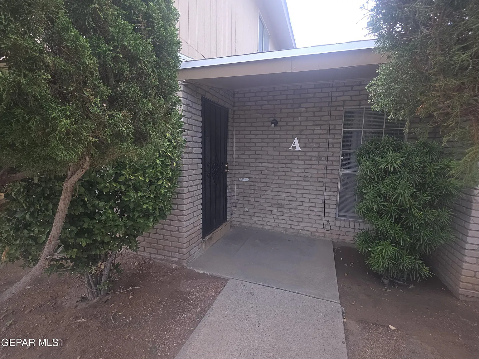 3 bed, 3.0 bath, 1250 sqft, $1,375 — Photo 4
