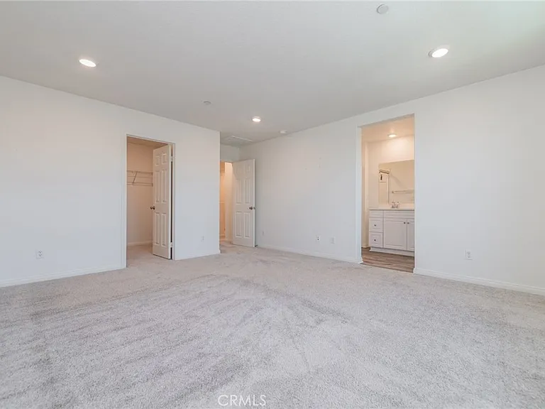 3977 E Huntington St — Photo 12
