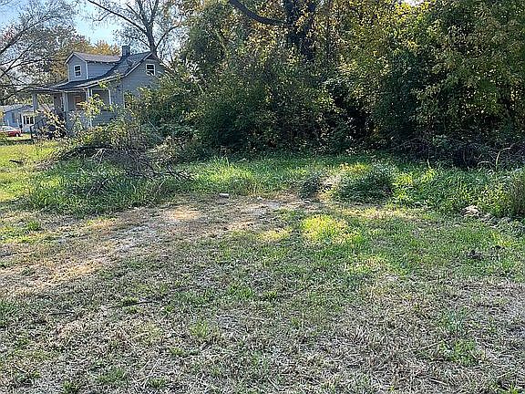 3rd image of 5922 Laura Ave