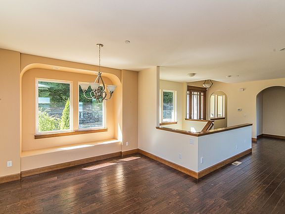 5th image of 16517 34th St