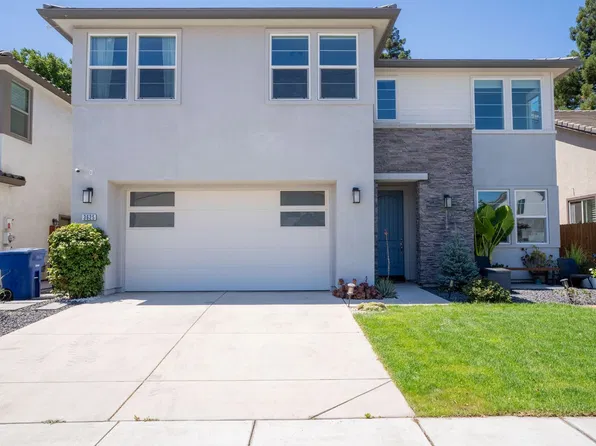 3625 Blue Bird Dr, Modesto, CA 95356