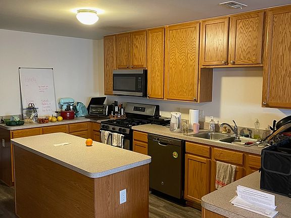 2nd image of 1165 Freesia Ct