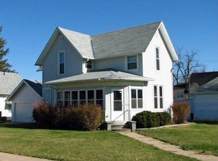 302 E 4th St, Wayne, NE 68787