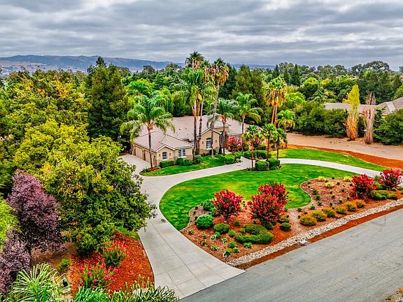 2nd image of 10746 Green Valley Dr