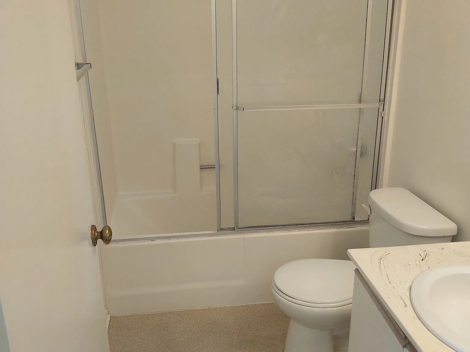 1 bed, 500 sqft, $1,600 — Photo 3