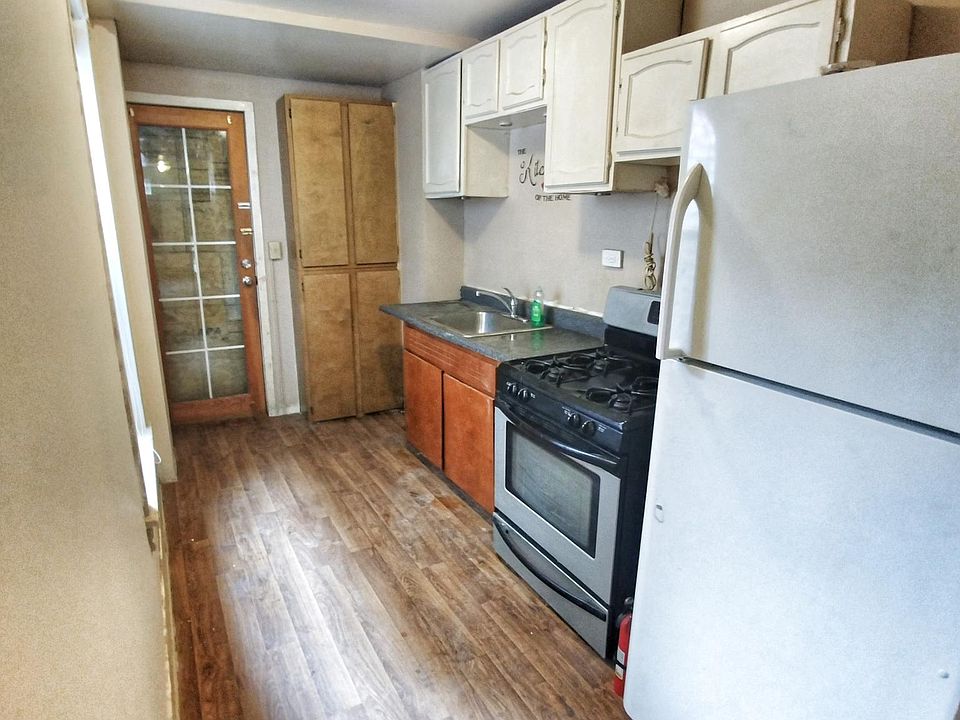 2nd image of 228 Hudson St