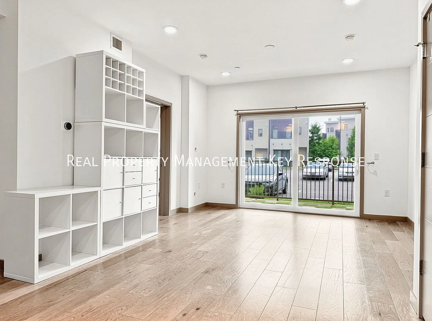 Fantastic first floor 2 bd, 2 bath Condo in Alloy 82-minutes to Geodis Park! — Photo 3