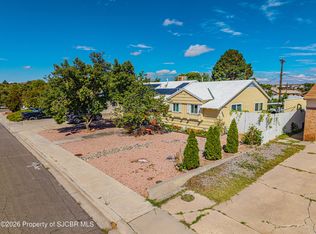 4020 Cedar Dr, Farmington, NM 87402