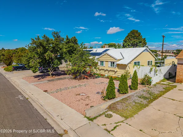 4020 Cedar Dr, Farmington, NM 87402