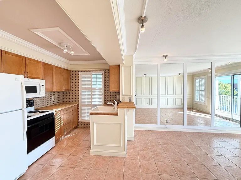 273 Cypress Point Dr — Photo 6