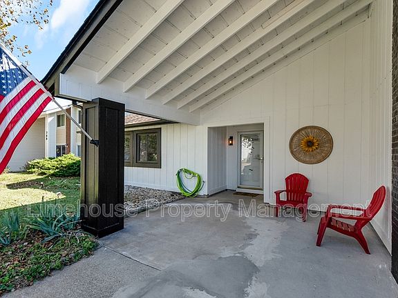2nd image of 772 Pine Lake Dr