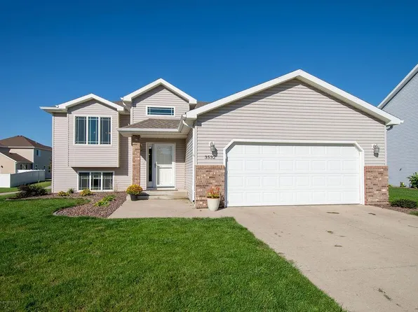 3532 8th St E, West Fargo, ND 58078