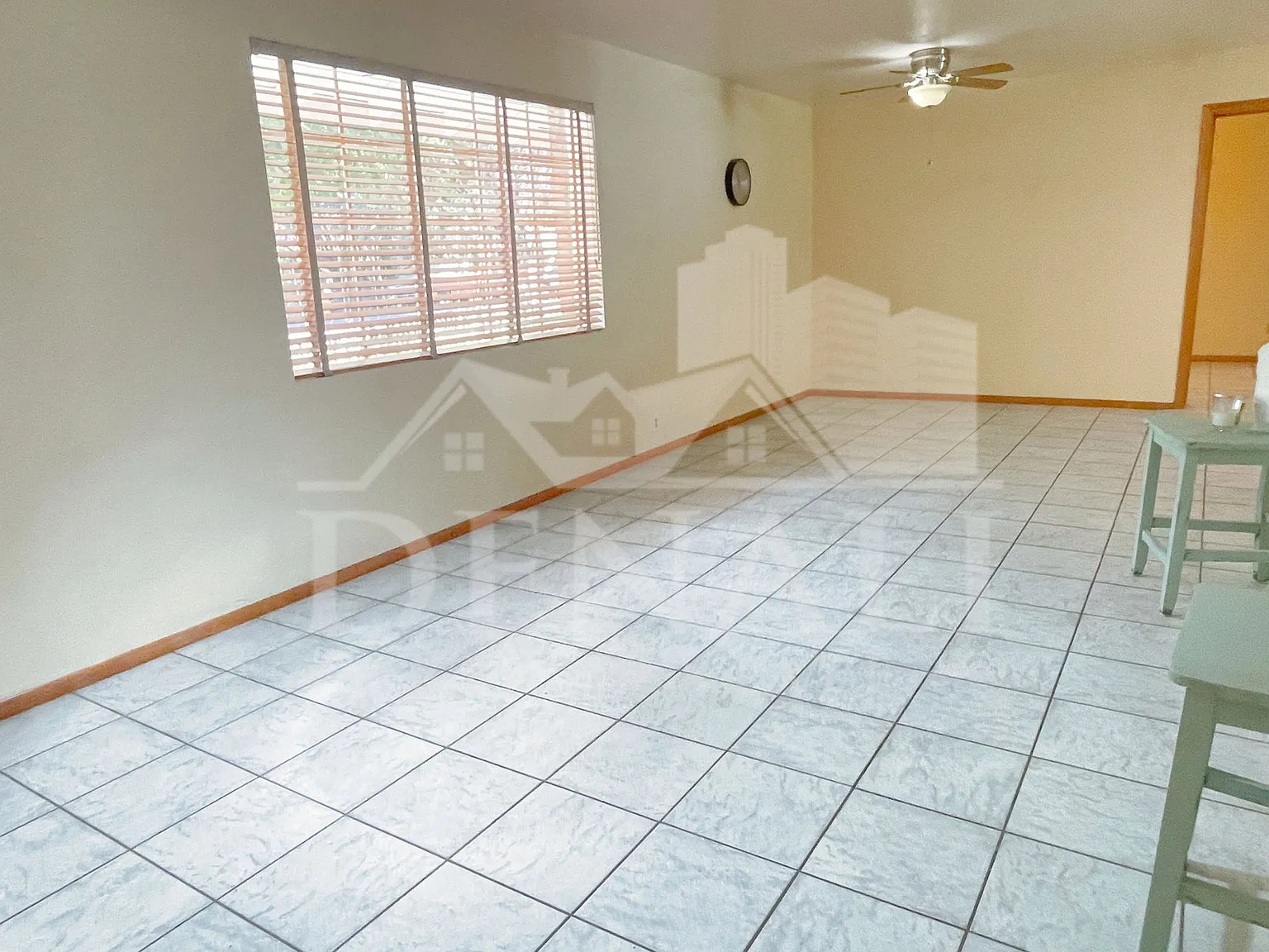 4 bed, 2.0 bath, 2157 sqft, $3,200 — Photo 4