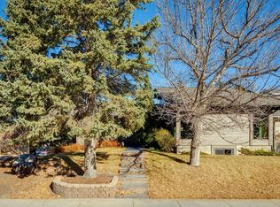 3020 S Palliser Dr SW, Calgary, AB T2V4G2