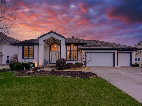 15316 Iron Horse Cir, Overland Park, KS 66224