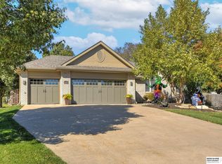 1223 S 169th St, Omaha, NE 68130