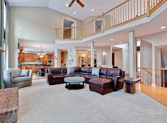 5th image of 1680 N Pebble Beach Way