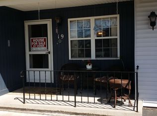 19 Coran Cir, Rochester, NY 14616