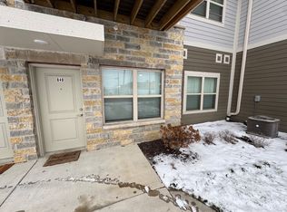 800 W Layton Ave #840, Milwaukee, WI 53221
