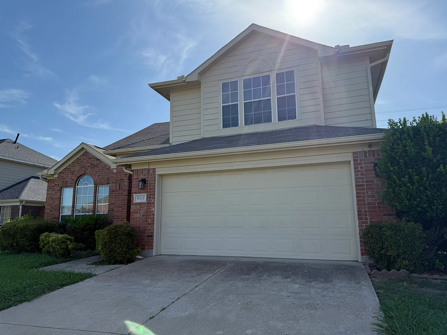 3 bed, 2.5 bath, 2166 sqft, $2,700 — Photo 1