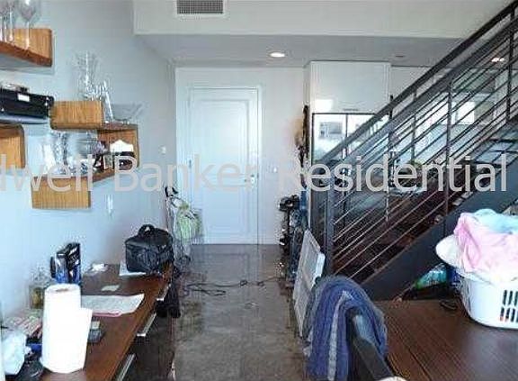 4th image of 60 SW 13th St APT 4005