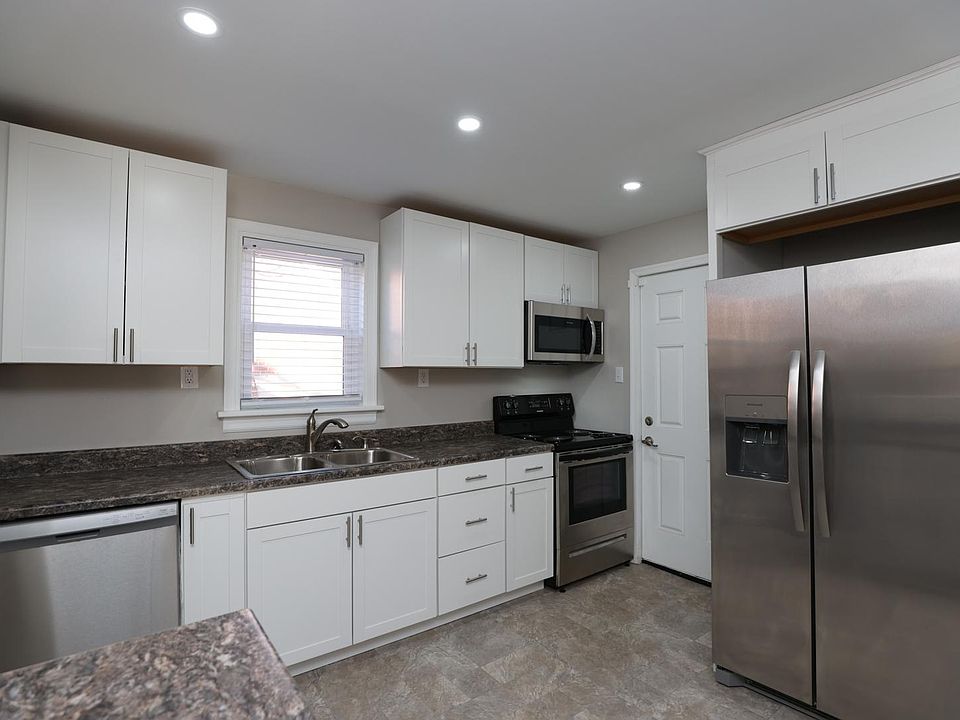 1st image of 1426 Willis St
