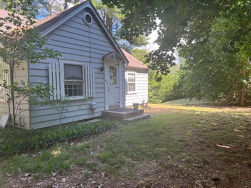 1st image of 133-135 Essex St