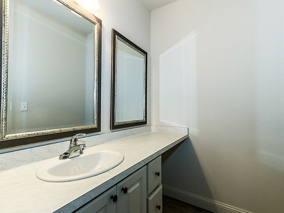 5th image of 11104 Acme Ave #B