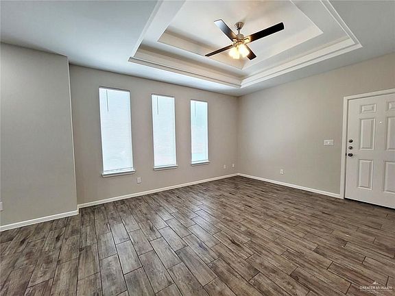 4th image of 1403 Rosemary Dr #1