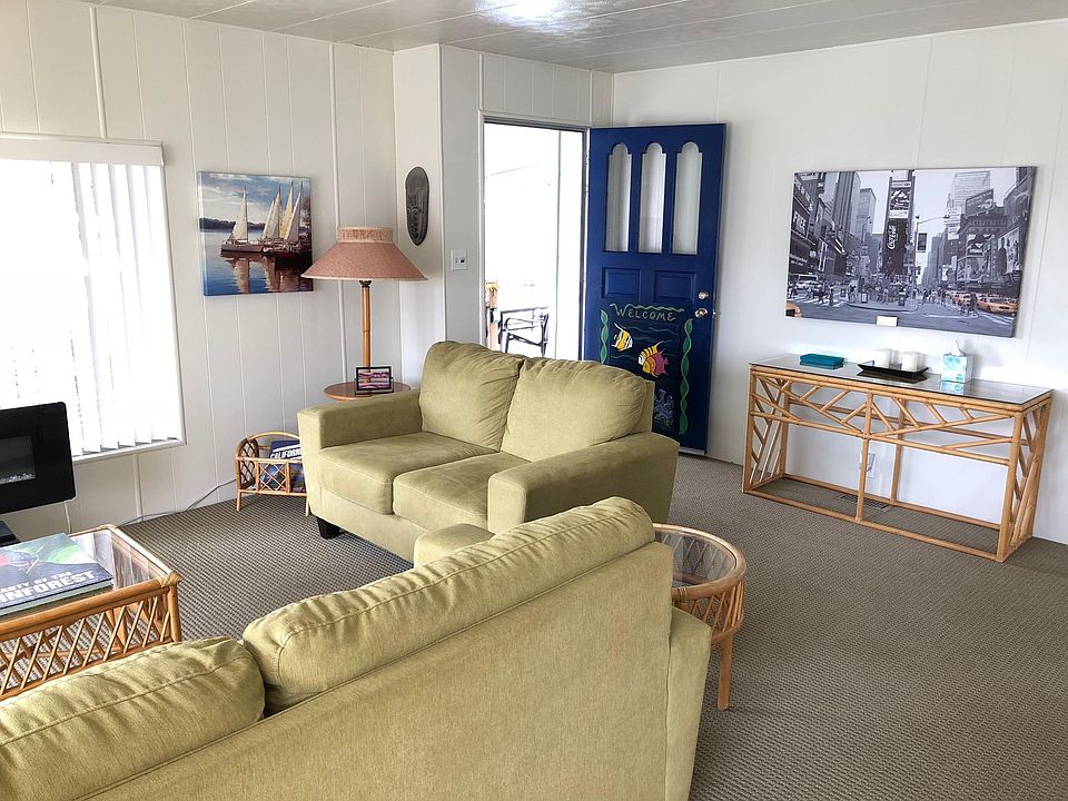 1st image of 1078 Monterey Ave #10