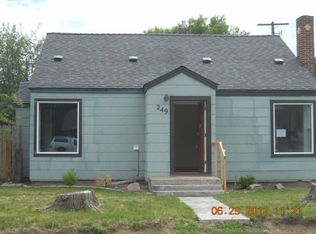 249 SE 9th St, Madras, OR 97741