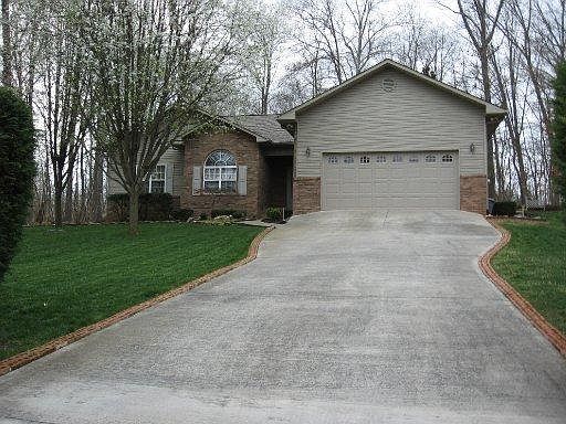 2nd image of 237 Mialaquo Cir