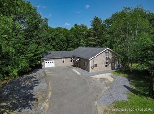 28 Moss Dr, Gardiner, ME 04345