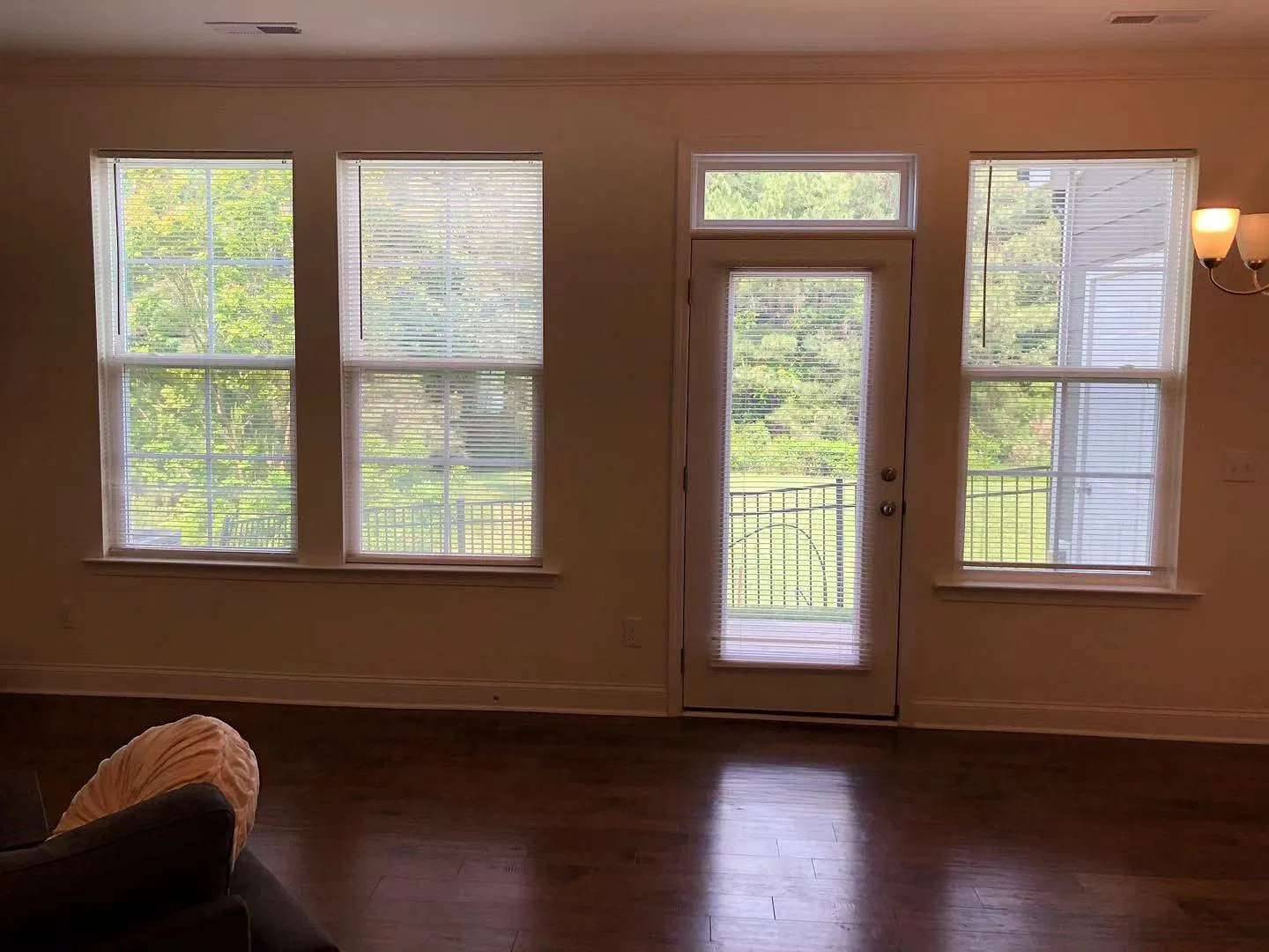 4 bed, 2.5 bath, 2306 sqft, $2,595 — Photo 4