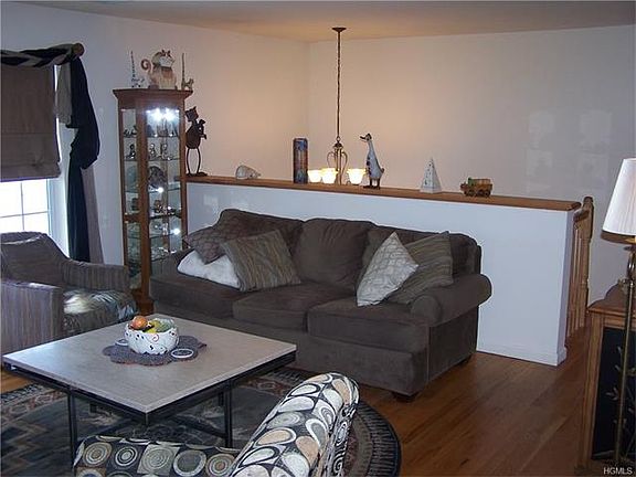 3rd image of 330 Aristotle Dr