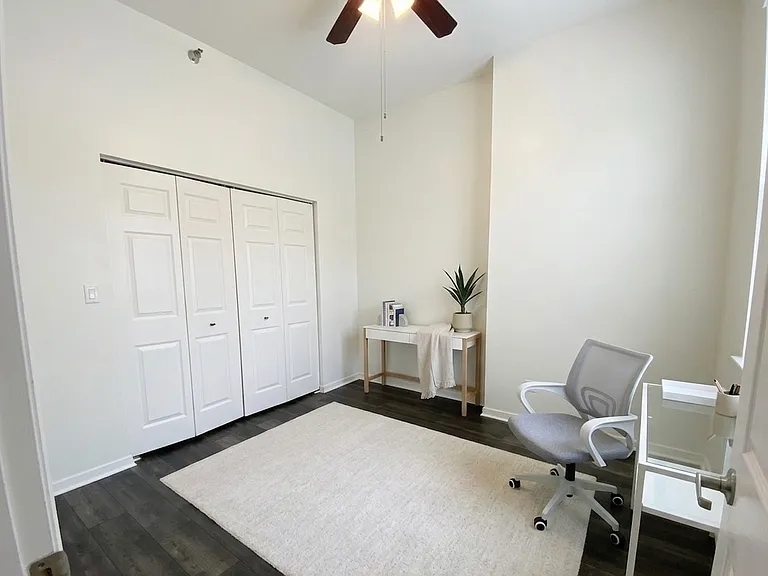 1600 S Indiana Ave #605 — Photo 7