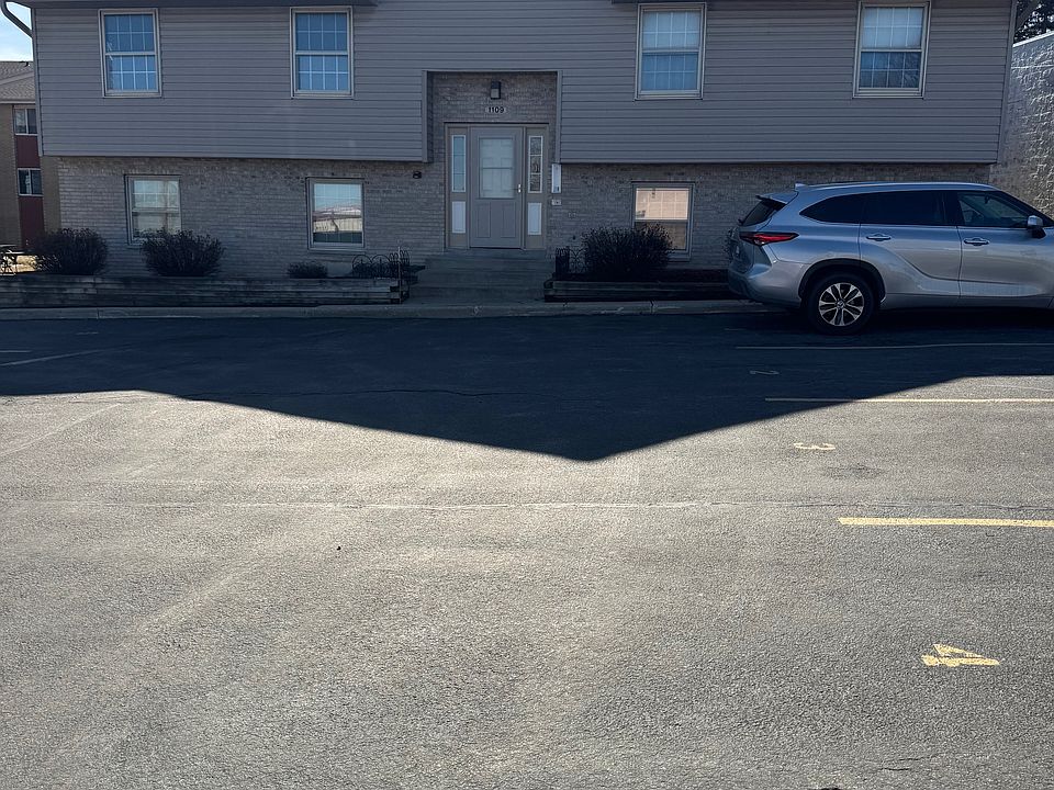 1st image of 1109 Columbia Ave #1
