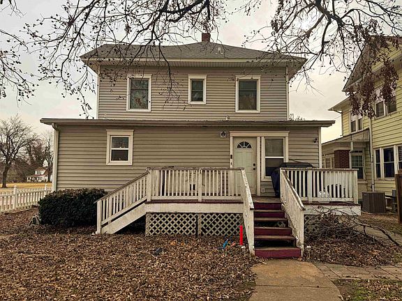 4th image of 1202 W Maine St