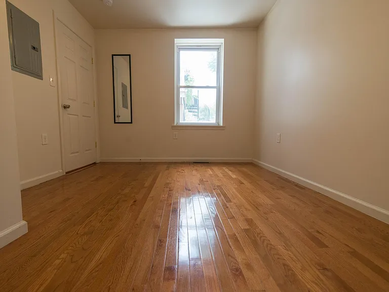 1414 Christian St #F — Photo 8
