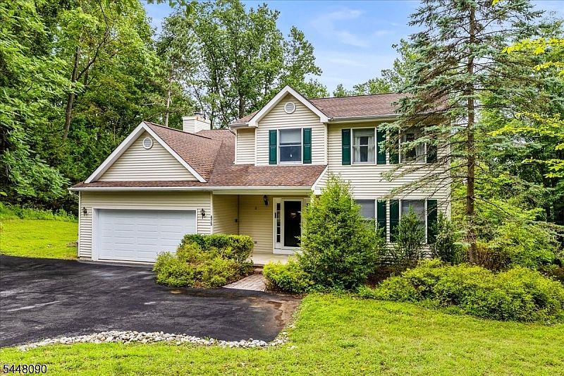 1st image of 475 Ellis Rd