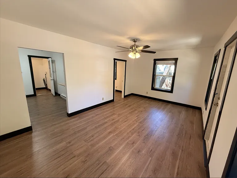 7 SW McKinley Ave — Photo 5