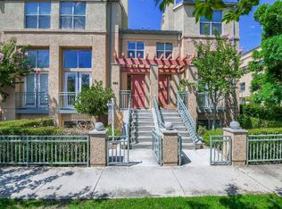 902 Camille Ln, Mountain View, CA 94040