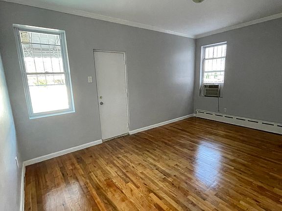 5th image of 4355 160th St #1