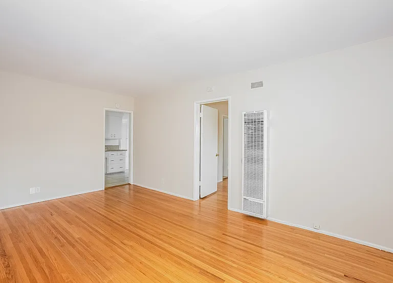 5 W Pine St #5 — Photo 1