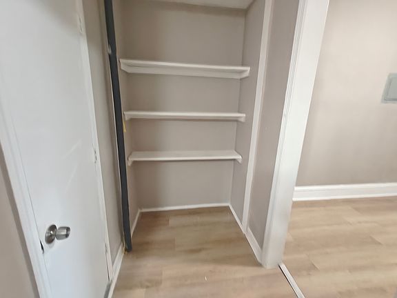 4th image of 429 River St #1