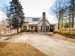 372 Craddock Dr, Jacksons Gap, AL 36861