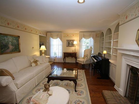 3rd image of 6311 Westbrook Ct